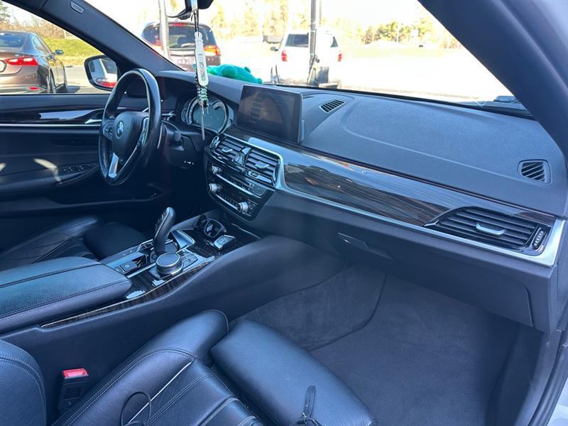 BMW 5-Series 530i xDrive 2019