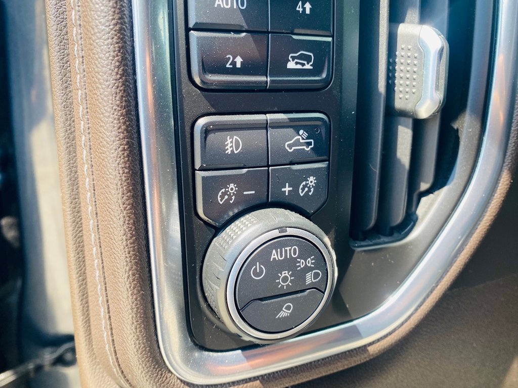 Chevrolet Silverado 1500 RST Crew Cab 4WD 2021 Chevrolet Silverado 1500 RST Crew Cab 4WD 2021