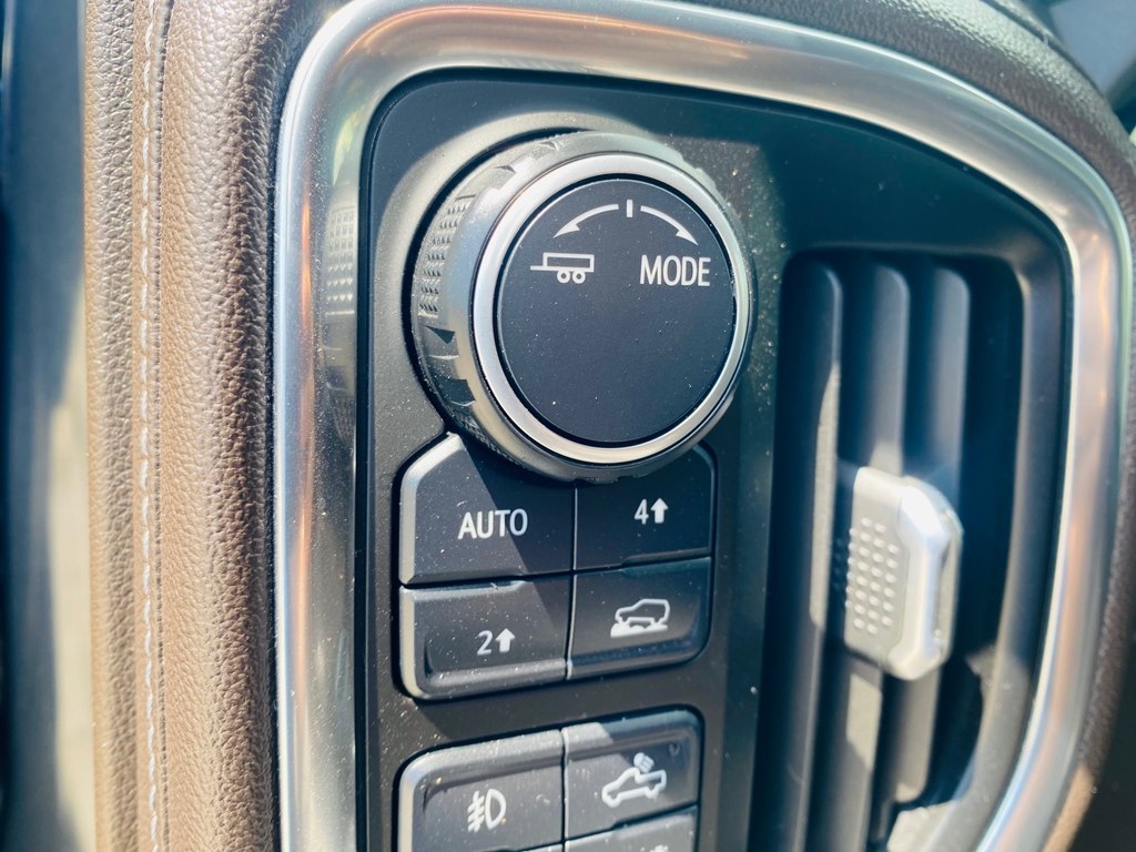 Chevrolet Silverado 1500 RST Crew Cab 4WD 2021 Chevrolet Silverado 1500 RST Crew Cab 4WD 2021