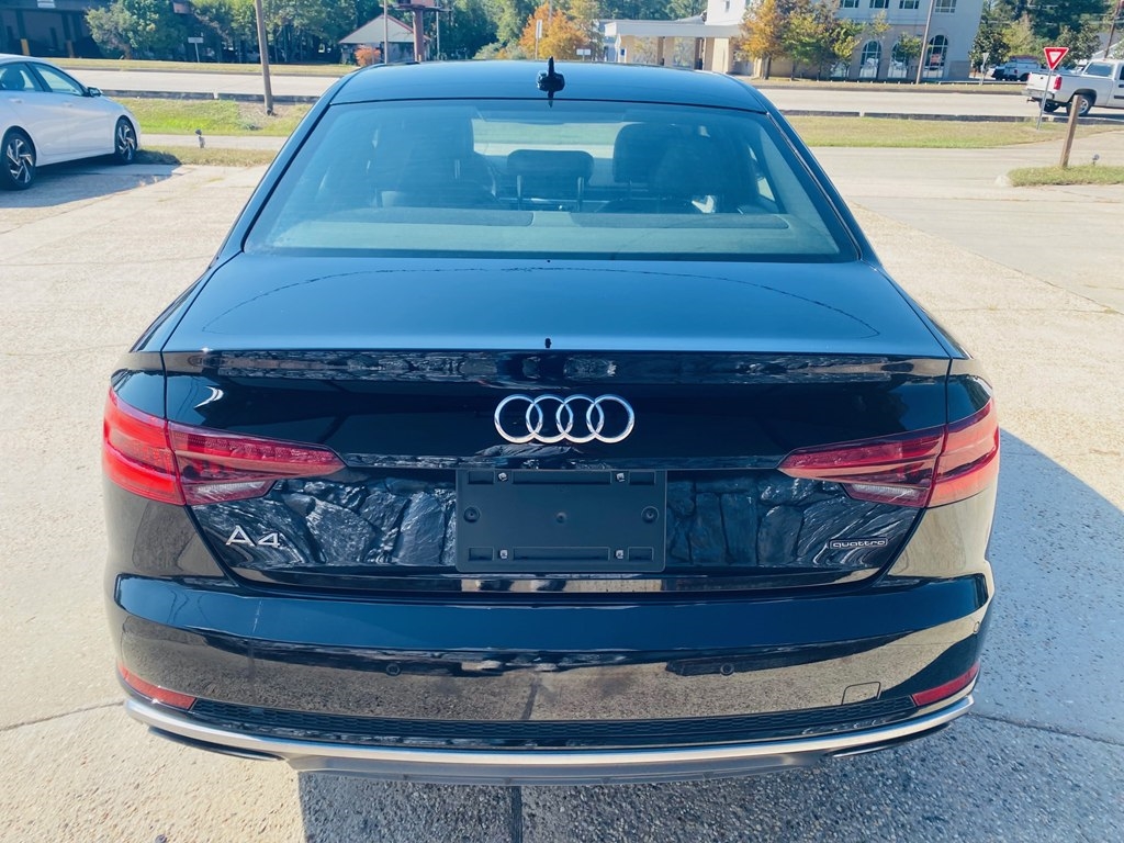 Audi A4 2.0 TFSI Premium Plus quattro 7A 2019 Audi A4 2.0 TFSI Premium Plus quattro 7A 2019