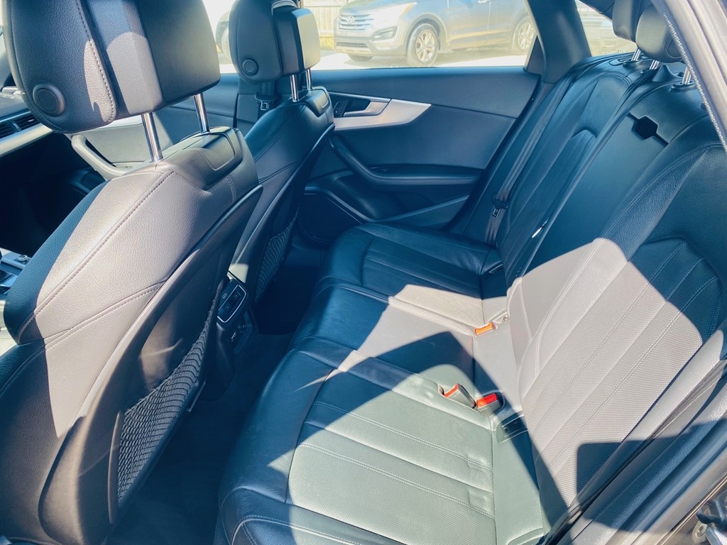 Audi A4 2.0 TFSI Premium Plus quattro 7A 2019 Audi A4 2.0 TFSI Premium Plus quattro 7A 2019