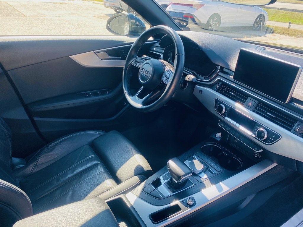 Audi A4 2.0 TFSI Premium Plus quattro 7A 2019 Audi A4 2.0 TFSI Premium Plus quattro 7A 2019