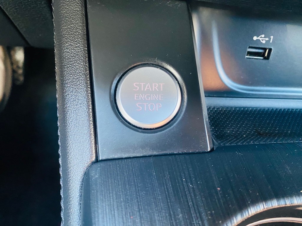 Audi A4 2.0 TFSI Premium Plus quattro 7A 2019 Audi A4 2.0 TFSI Premium Plus quattro 7A 2019