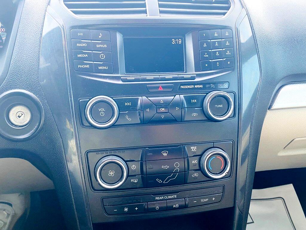 Ford Explorer Base FWD 2018