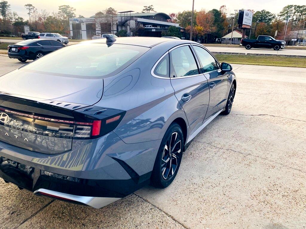 Hyundai Sonata SEL 2025