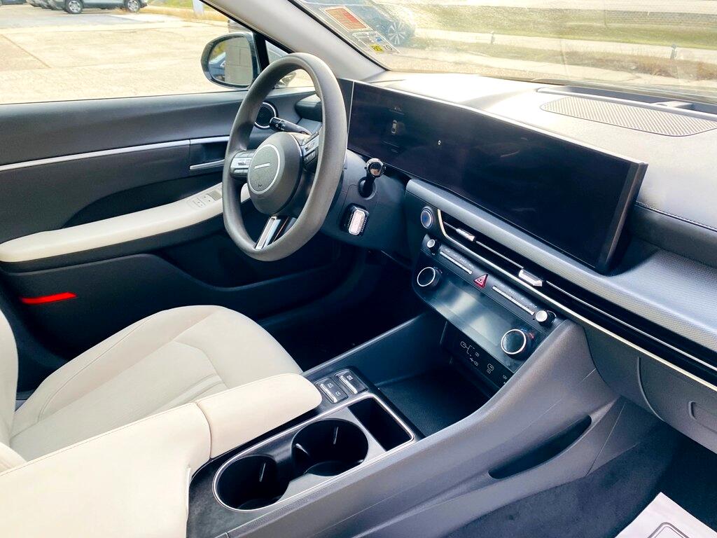 Hyundai Sonata SEL 2025