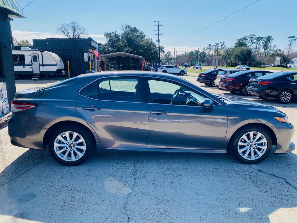 Toyota Camry LE 2020