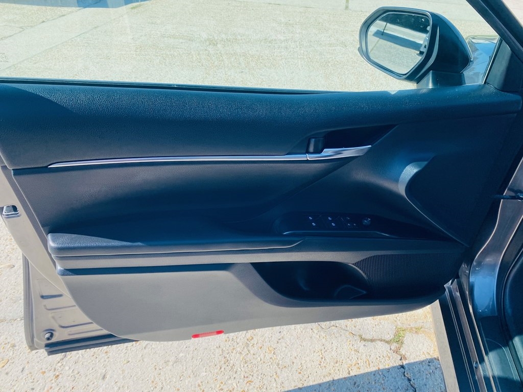 Toyota Camry LE 2020