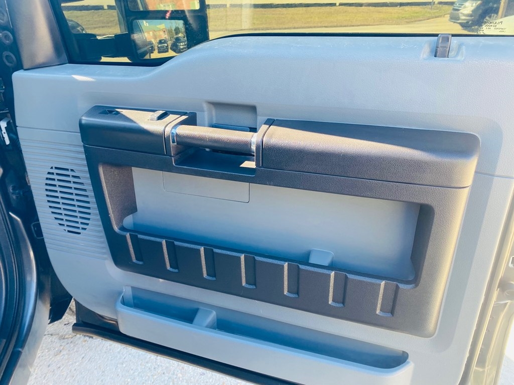 Ford F-250 SD XL Crew Cab 4WD 2016