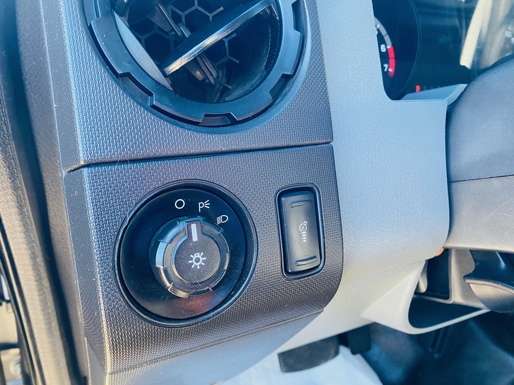 Ford F-250 SD XL Crew Cab 4WD 2016