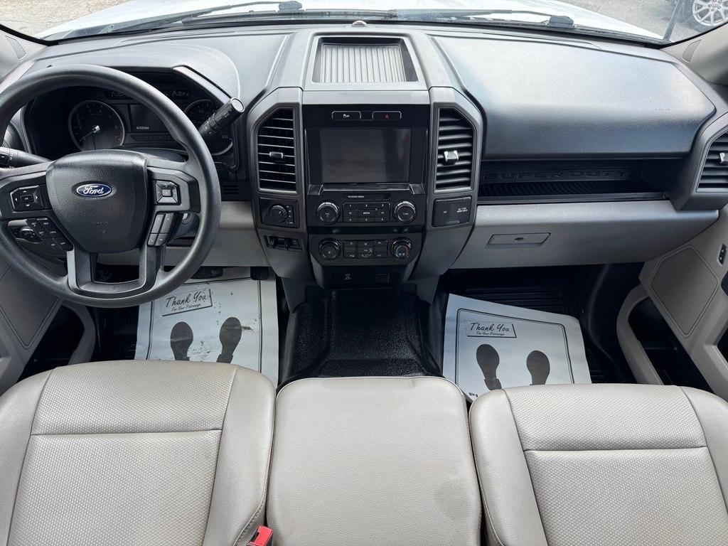 Ford F-250 SD XL Crew Cab 4WD 2022