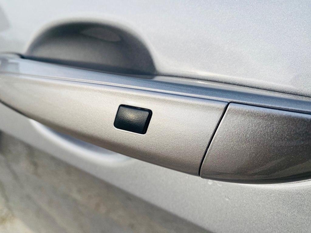 Hyundai Elantra SEL Convenience 2025