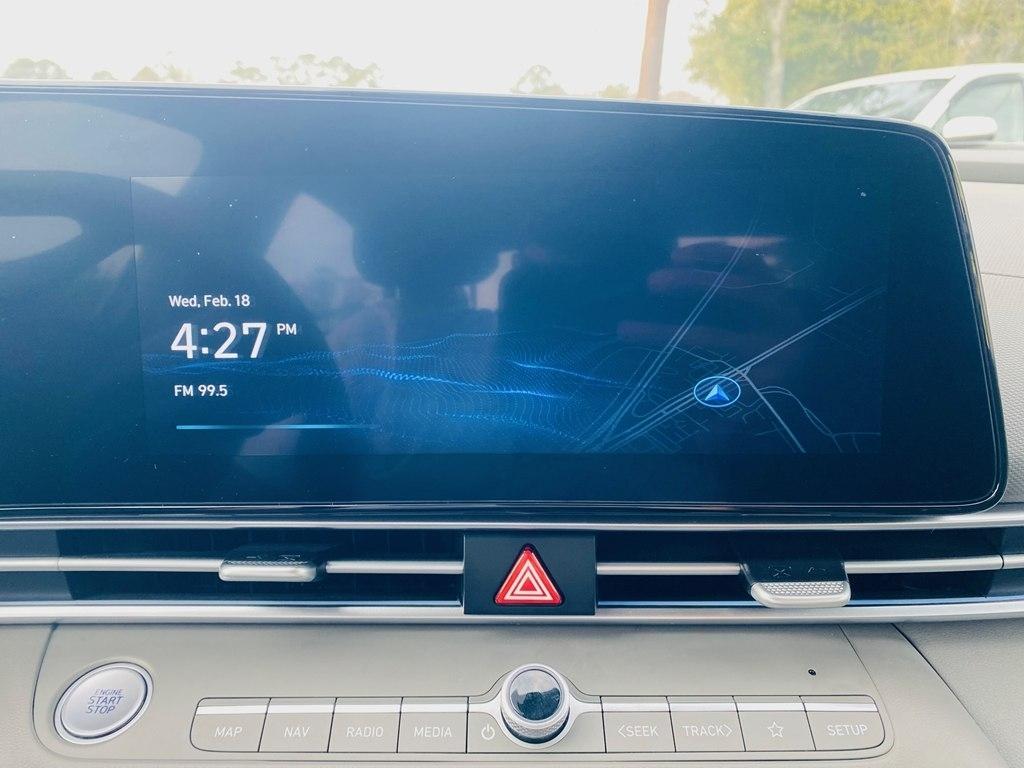 Hyundai Elantra SEL Convenience 2025