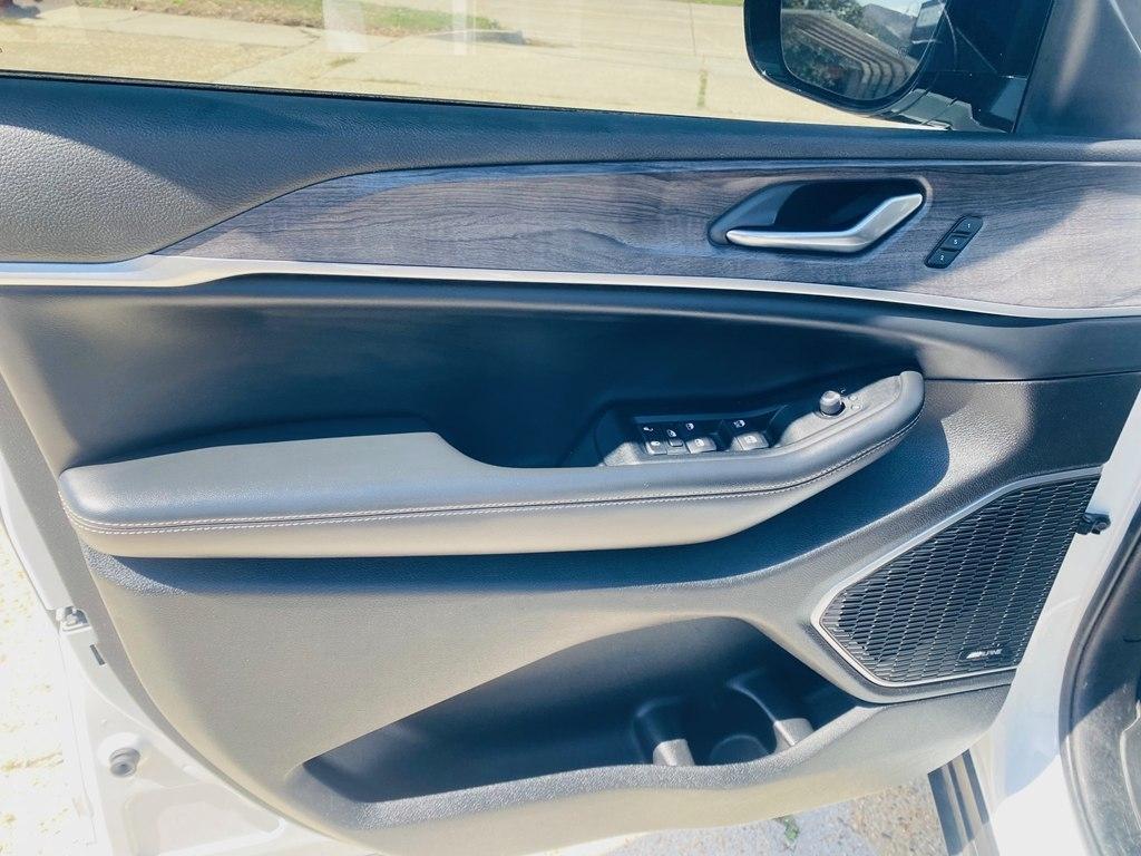 Jeep Grand Cherokee L Limited 2WD 2023