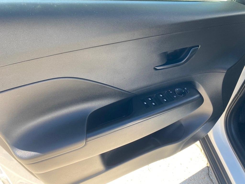 Hyundai Kona SEL AWD 2025