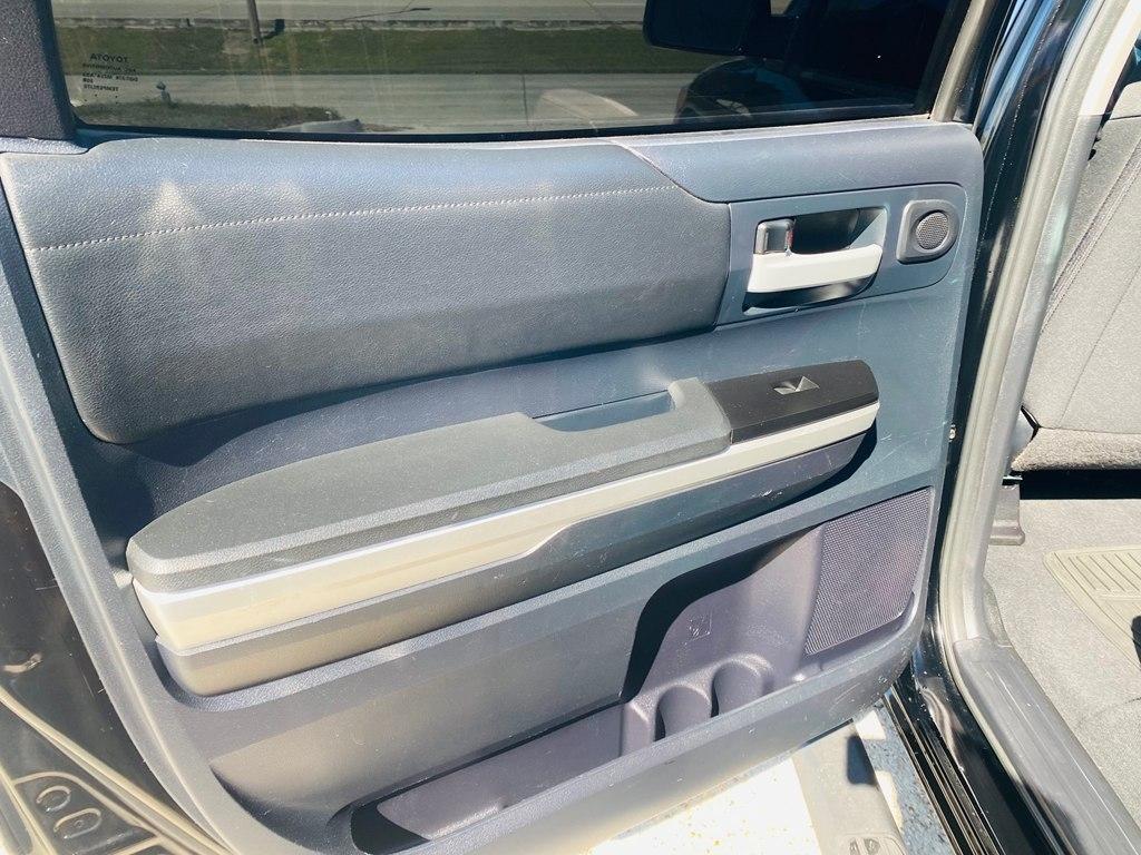 Toyota Tundra SR5 5.7L V8 FFV CrewMax 2WD 2016