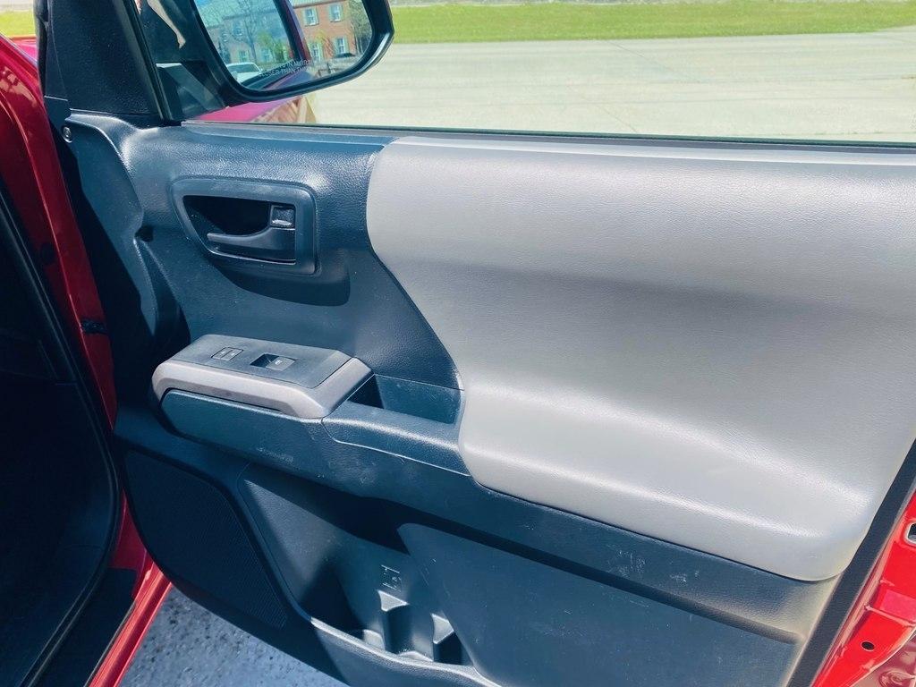 Toyota Tacoma SR5 Access Cab V6 6AT 2WD 2016