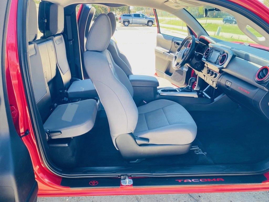 Toyota Tacoma SR5 Access Cab V6 6AT 2WD 2016