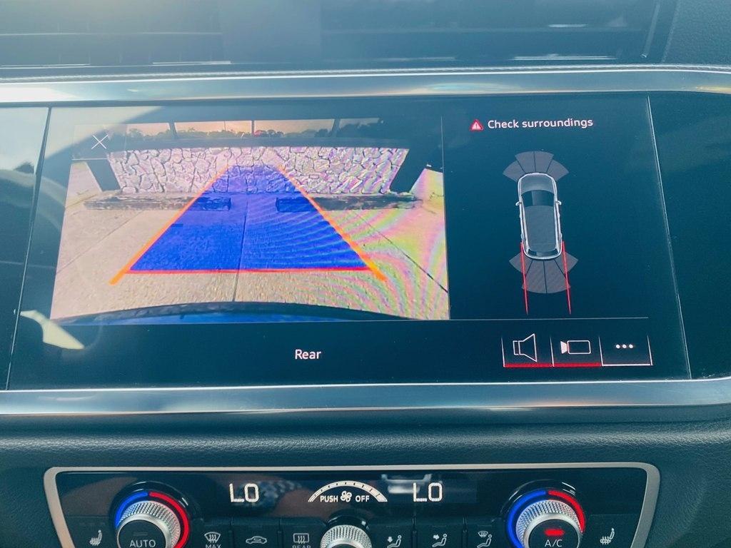 Audi Q3 S line Premium quattro 2023