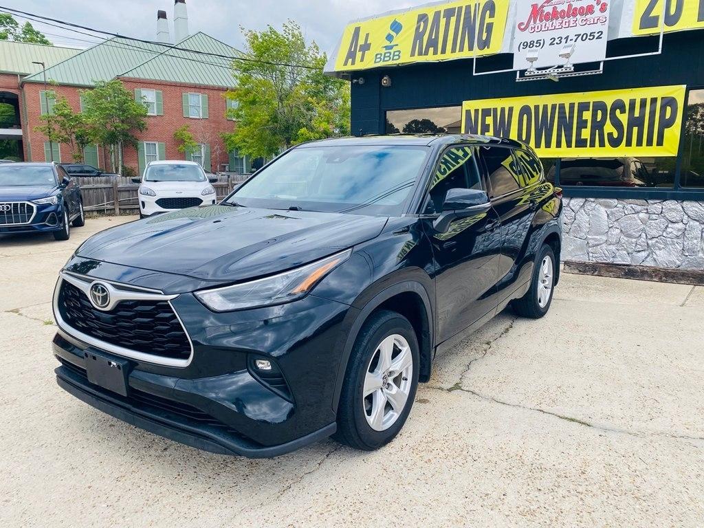 Toyota Highlander LE AWD V6 2022