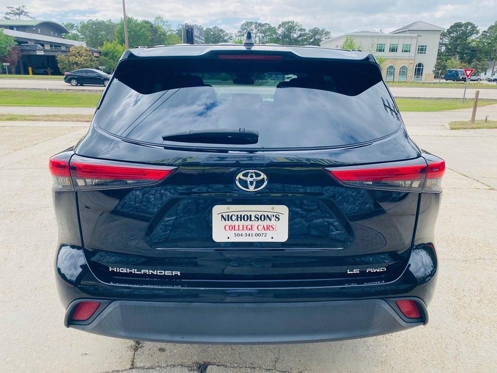 Toyota Highlander LE AWD V6 2022