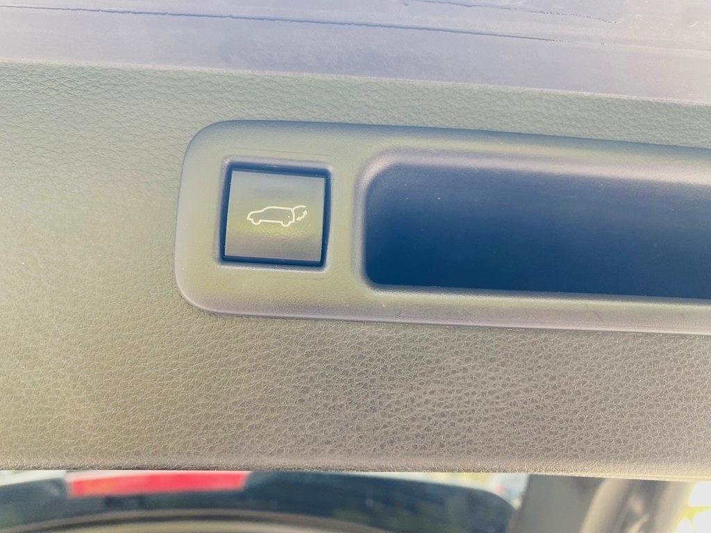 Toyota Highlander LE AWD V6 2022