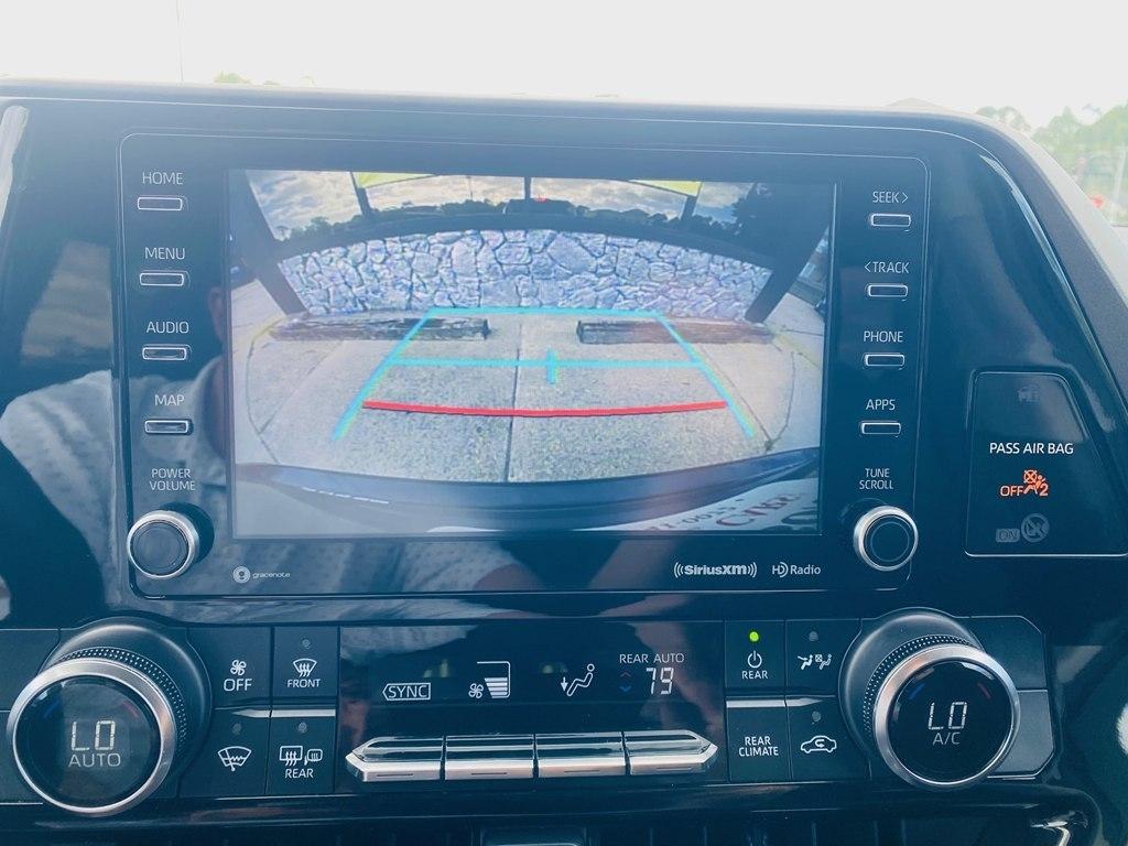 Toyota Highlander LE AWD V6 2022