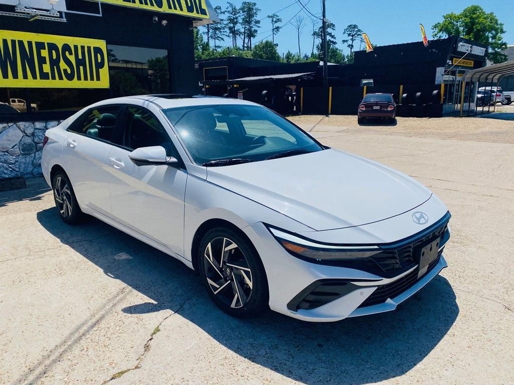 Hyundai Elantra Limited 2024