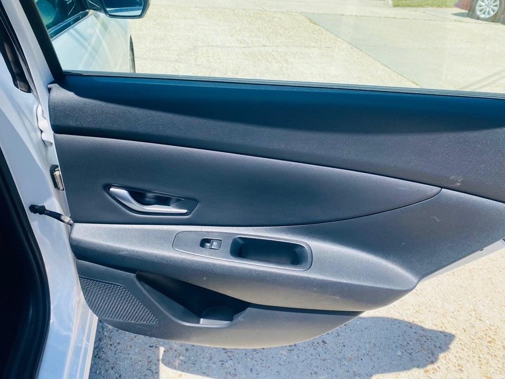 Hyundai Elantra Limited 2024