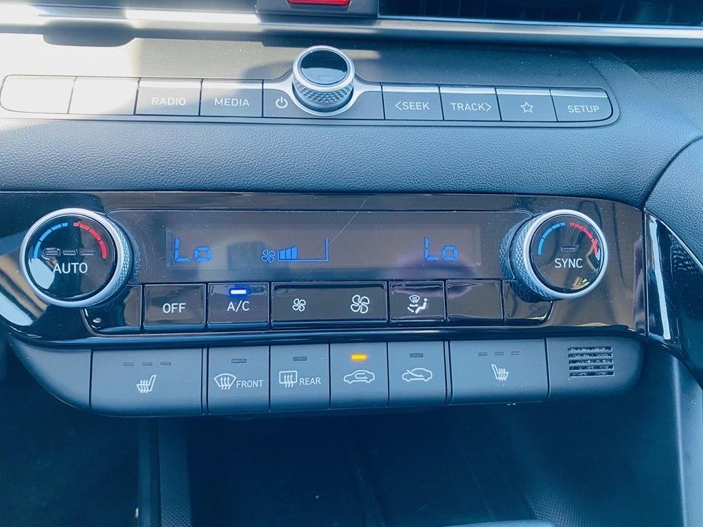 Hyundai Elantra Limited 2024