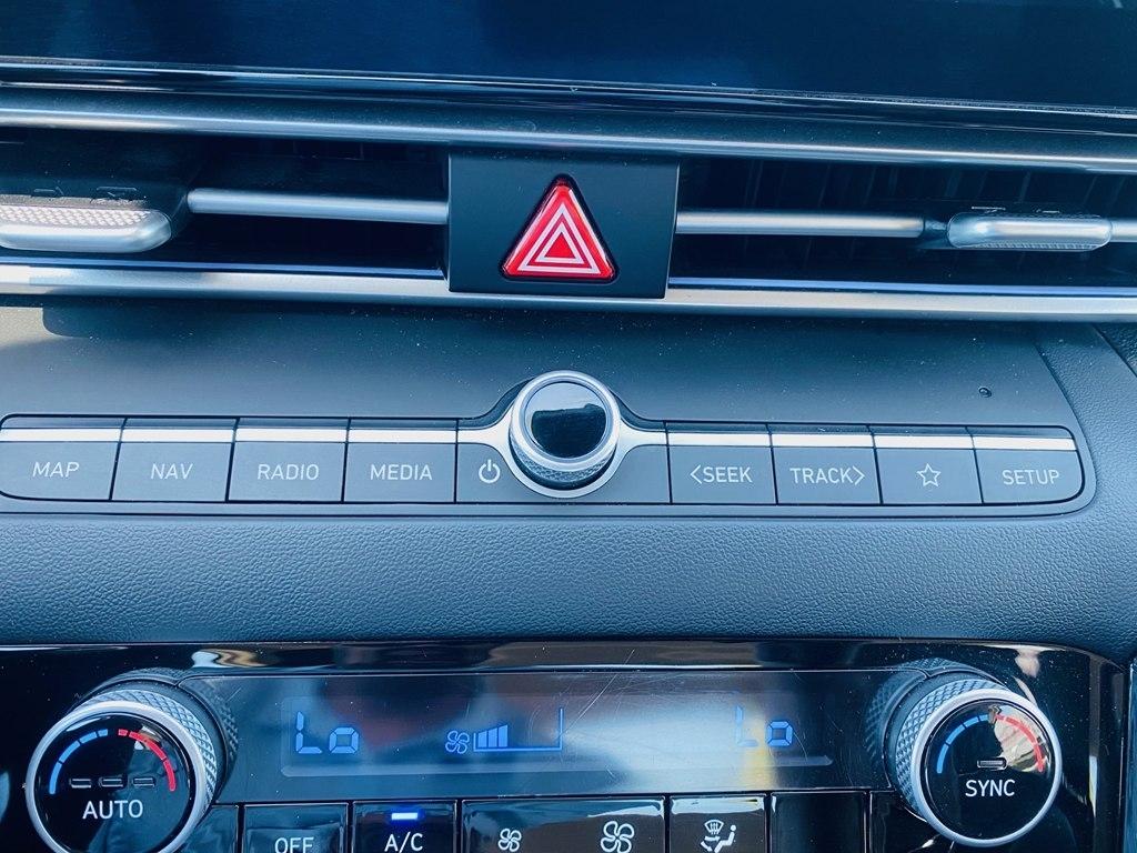 Hyundai Elantra Limited 2024