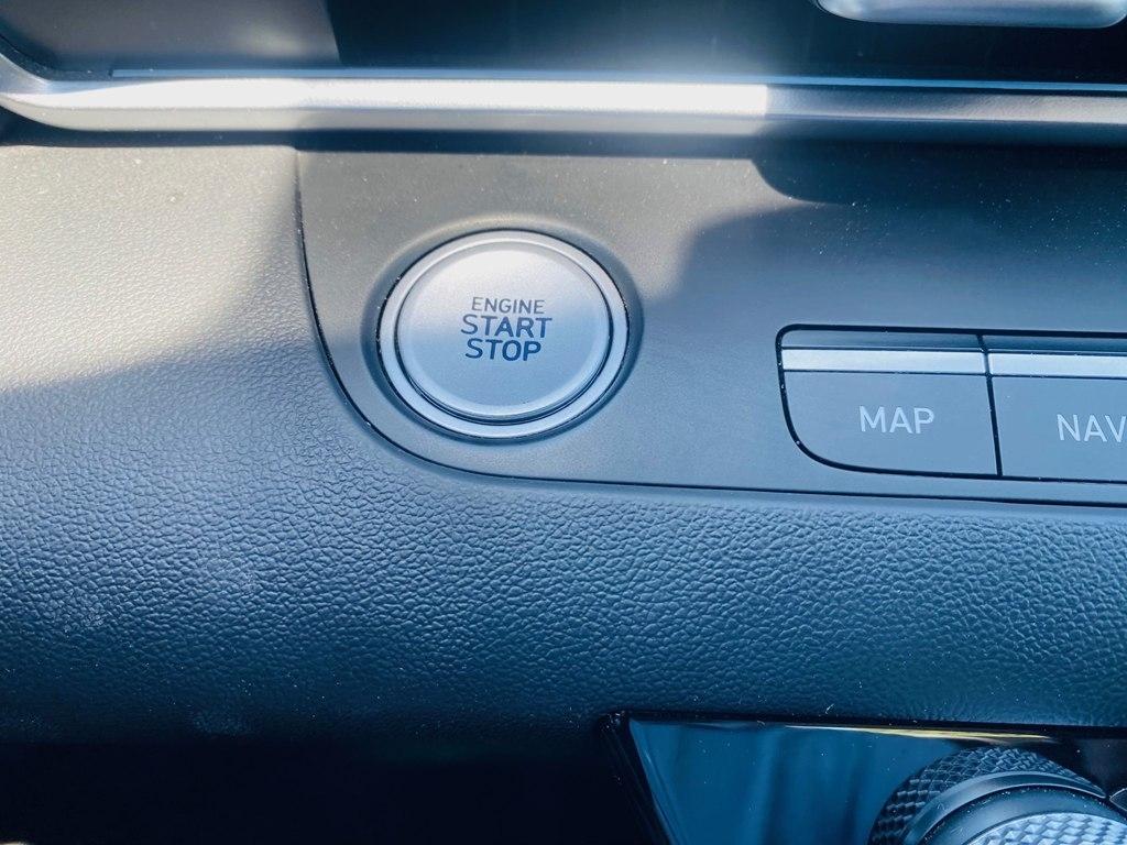 Hyundai Elantra Limited 2024