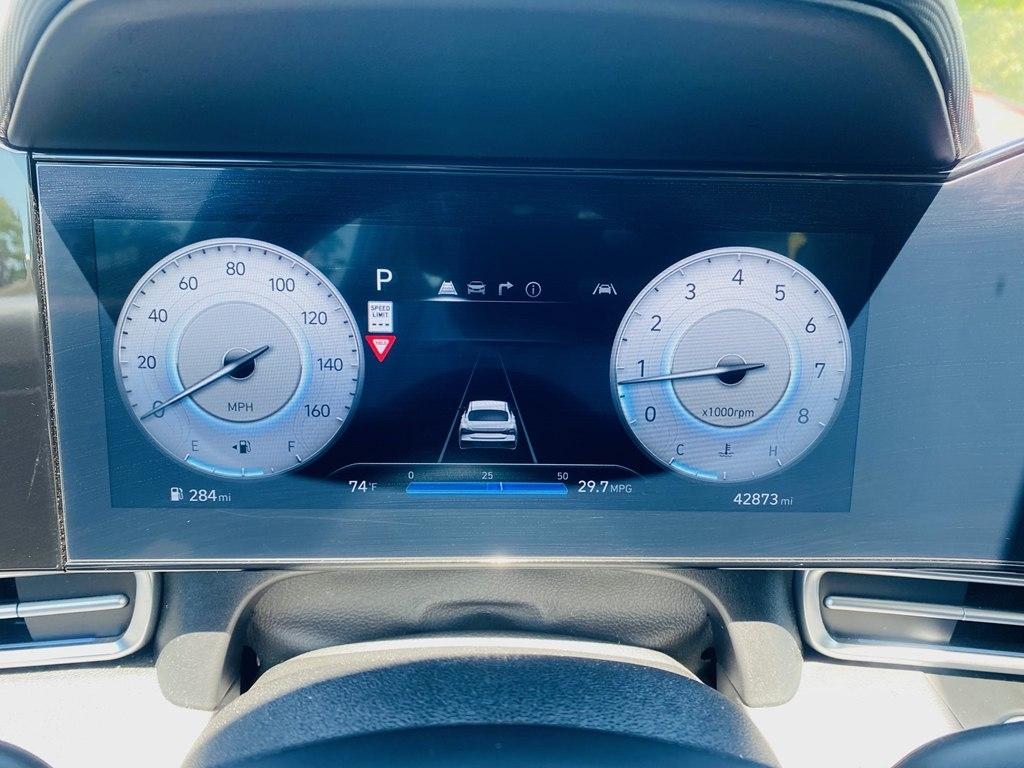 Hyundai Elantra Limited 2024