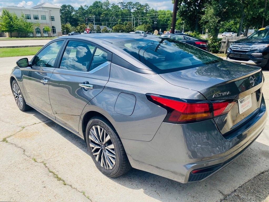 Nissan Altima 2.5 SV 2024