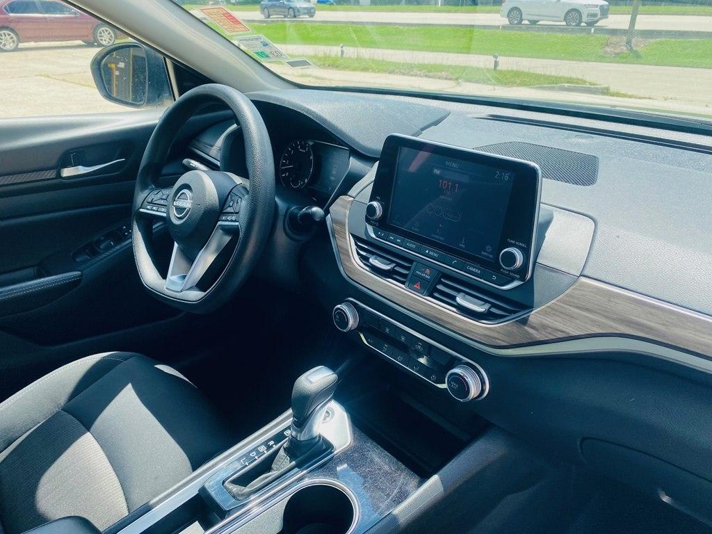 Nissan Altima 2.5 SV 2024