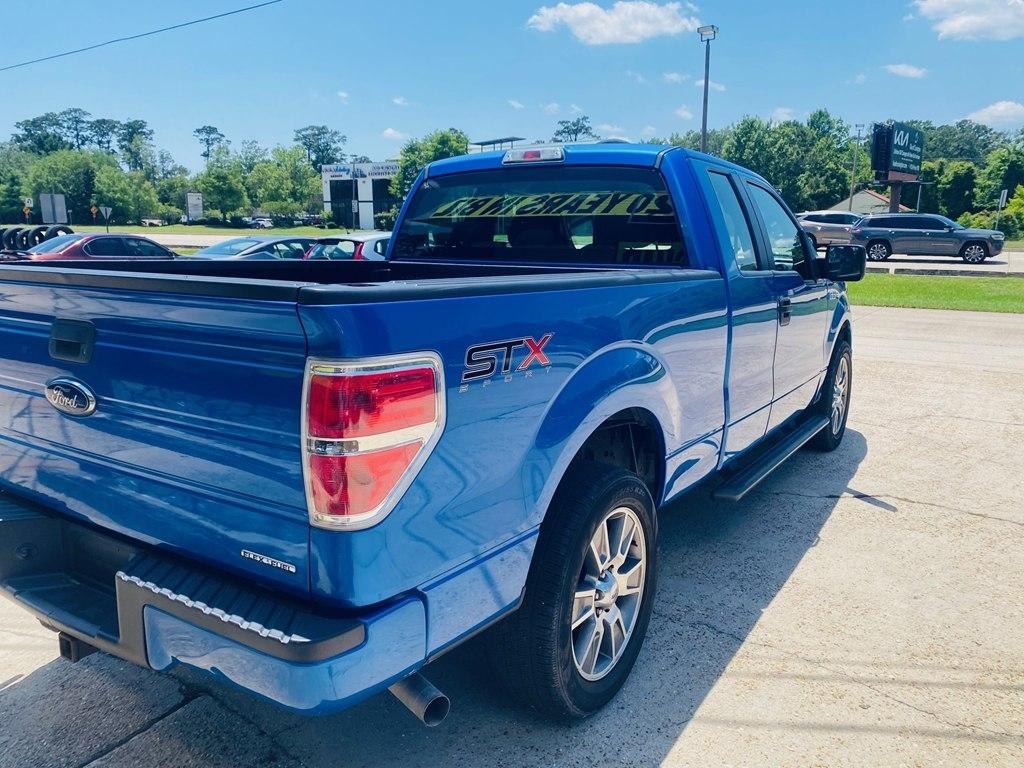 Ford F-150 XL SuperCab 8-ft. Bed 2WD 2014