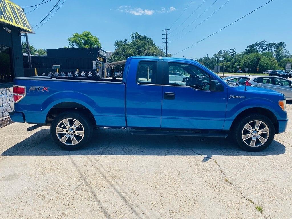 Ford F-150 XL SuperCab 8-ft. Bed 2WD 2014
