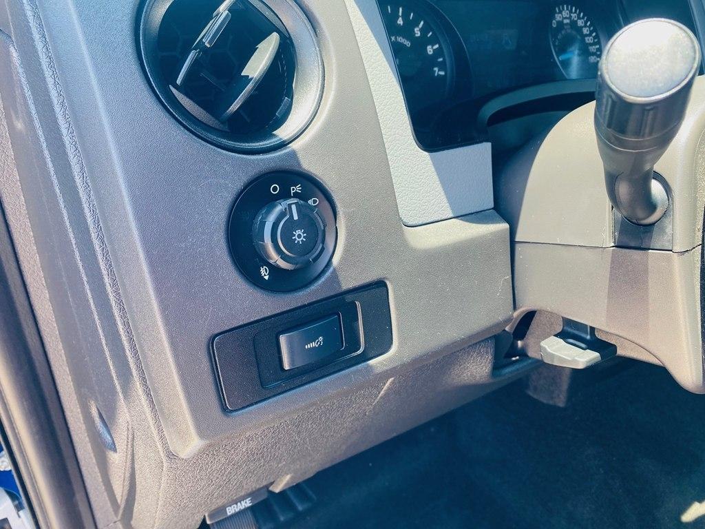 Ford F-150 XL SuperCab 8-ft. Bed 2WD 2014