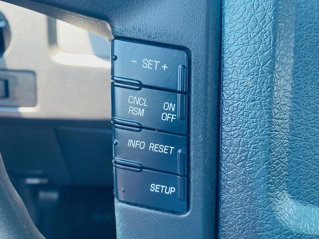 Ford F-150 XL SuperCab 8-ft. Bed 2WD 2014