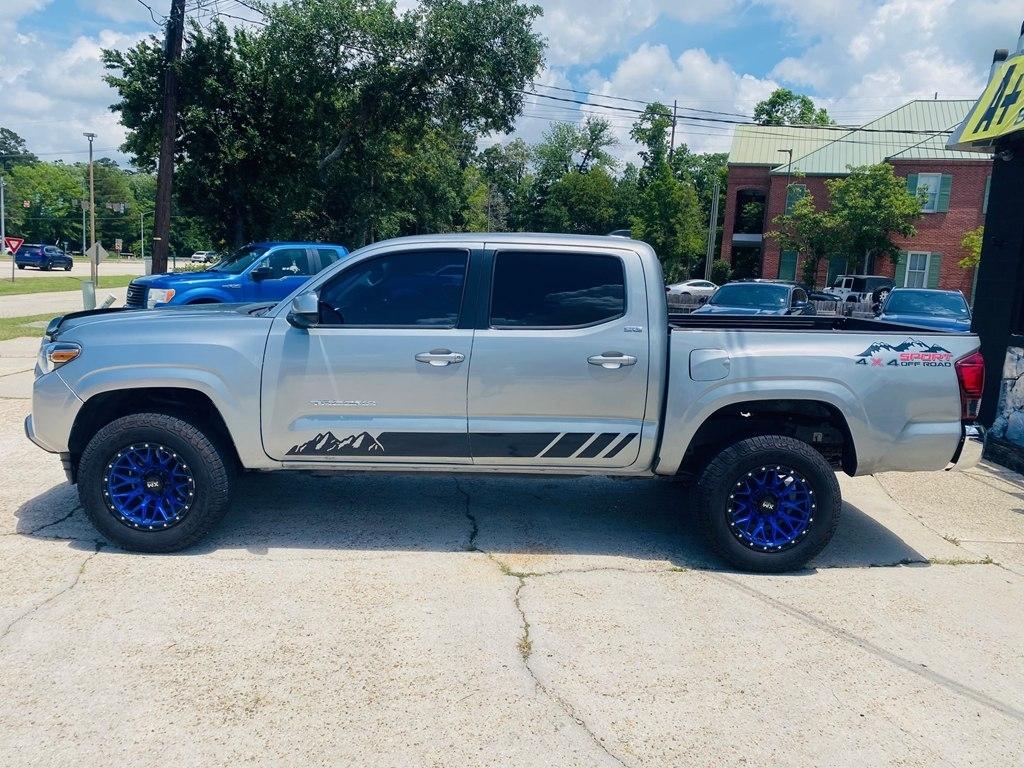 Toyota Tacoma SR5 Double Cab I4 2WD 2022