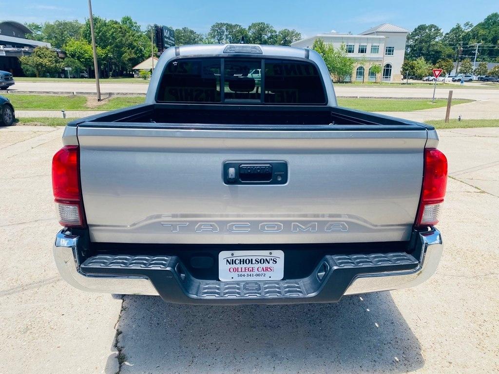 Toyota Tacoma SR5 Double Cab I4 2WD 2022