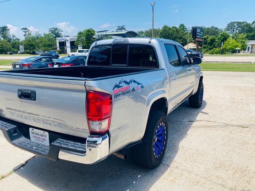 Toyota Tacoma SR5 Double Cab I4 2WD 2022