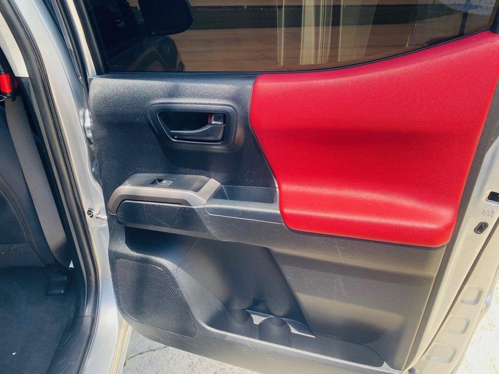 Toyota Tacoma SR5 Double Cab I4 2WD 2022