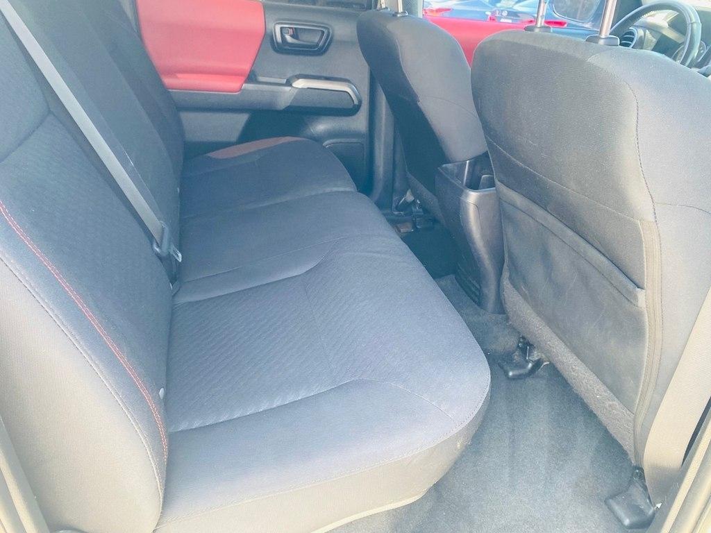 Toyota Tacoma SR5 Double Cab I4 2WD 2022