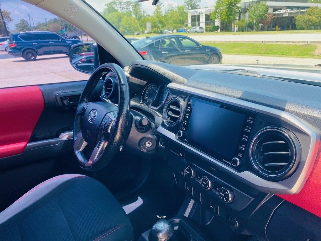 Toyota Tacoma SR5 Double Cab I4 2WD 2022