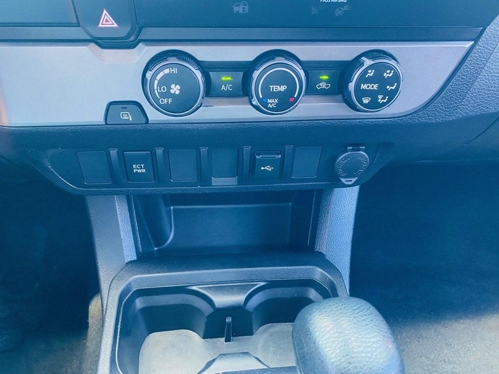 Toyota Tacoma SR5 Double Cab I4 2WD 2022