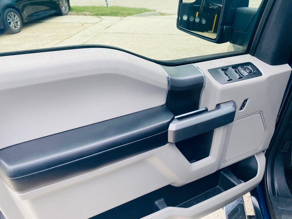Ford F-150 XL SuperCrew 5.5-ft. Bed 2WD 2015