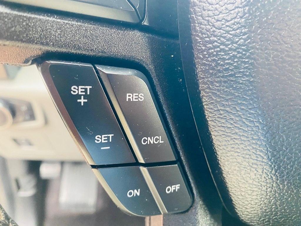 Ford F-150 XL SuperCrew 5.5-ft. Bed 2WD 2015