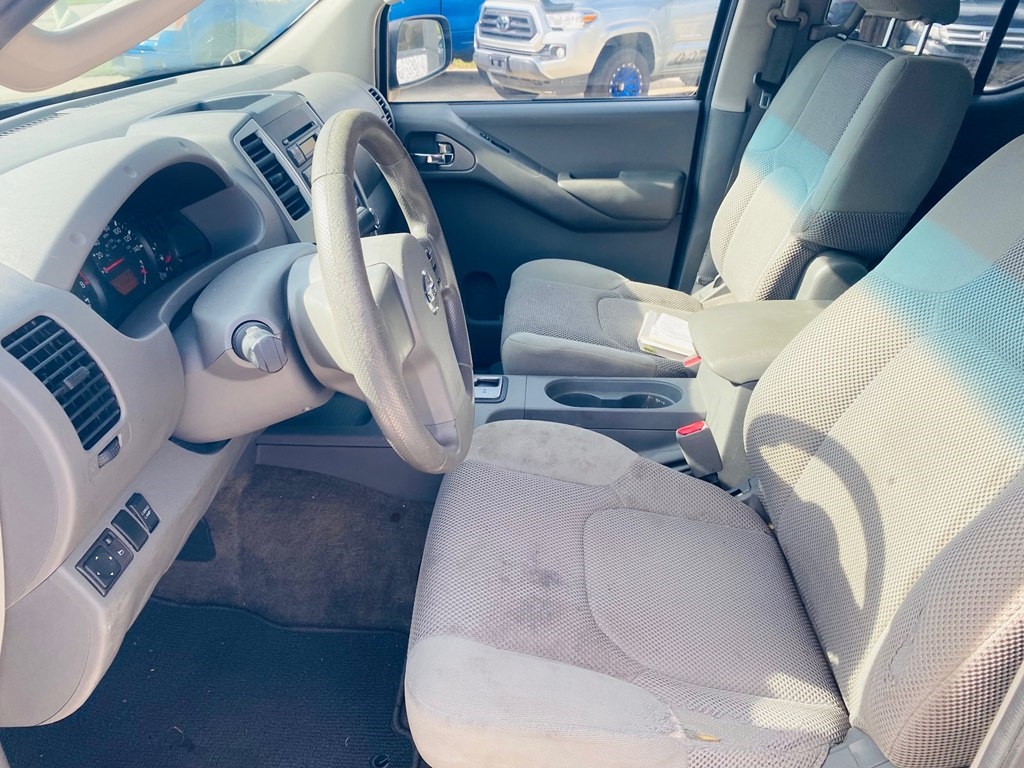 Nissan Frontier SE Crew Cab 2WD 2010