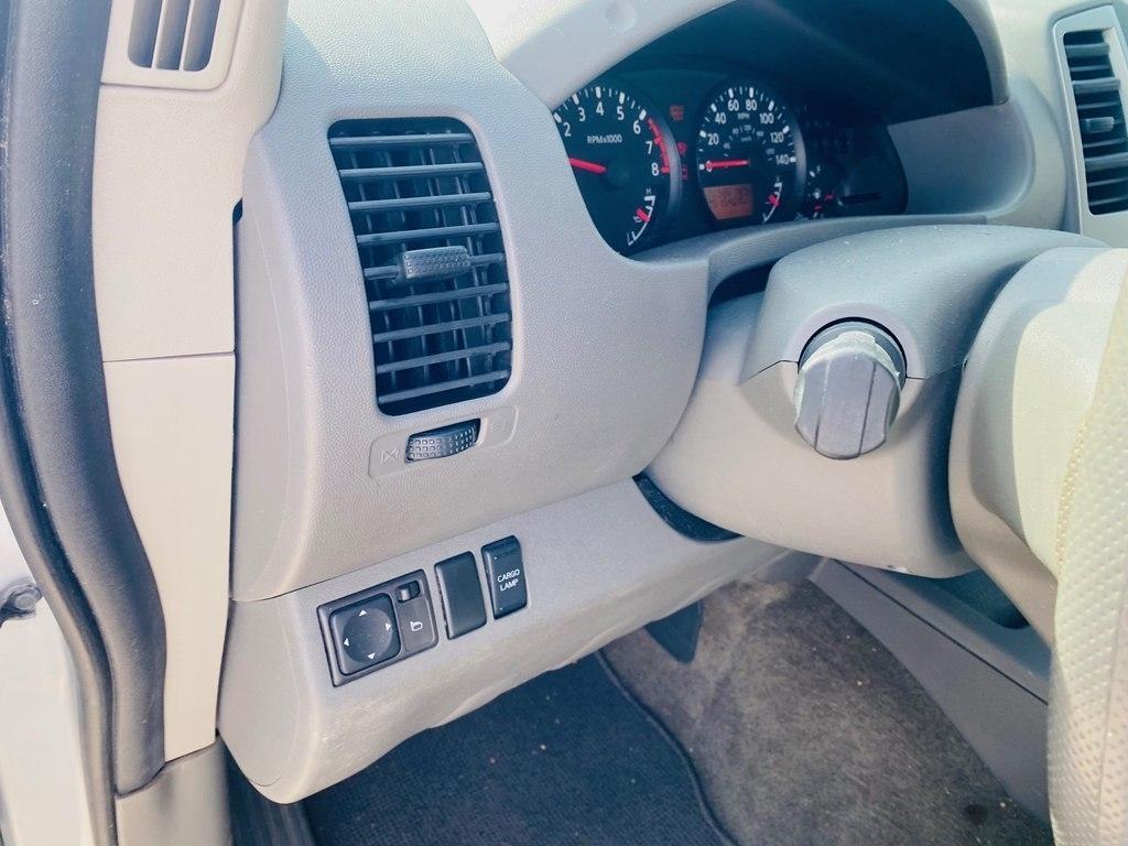 Nissan Frontier SE Crew Cab 2WD 2010